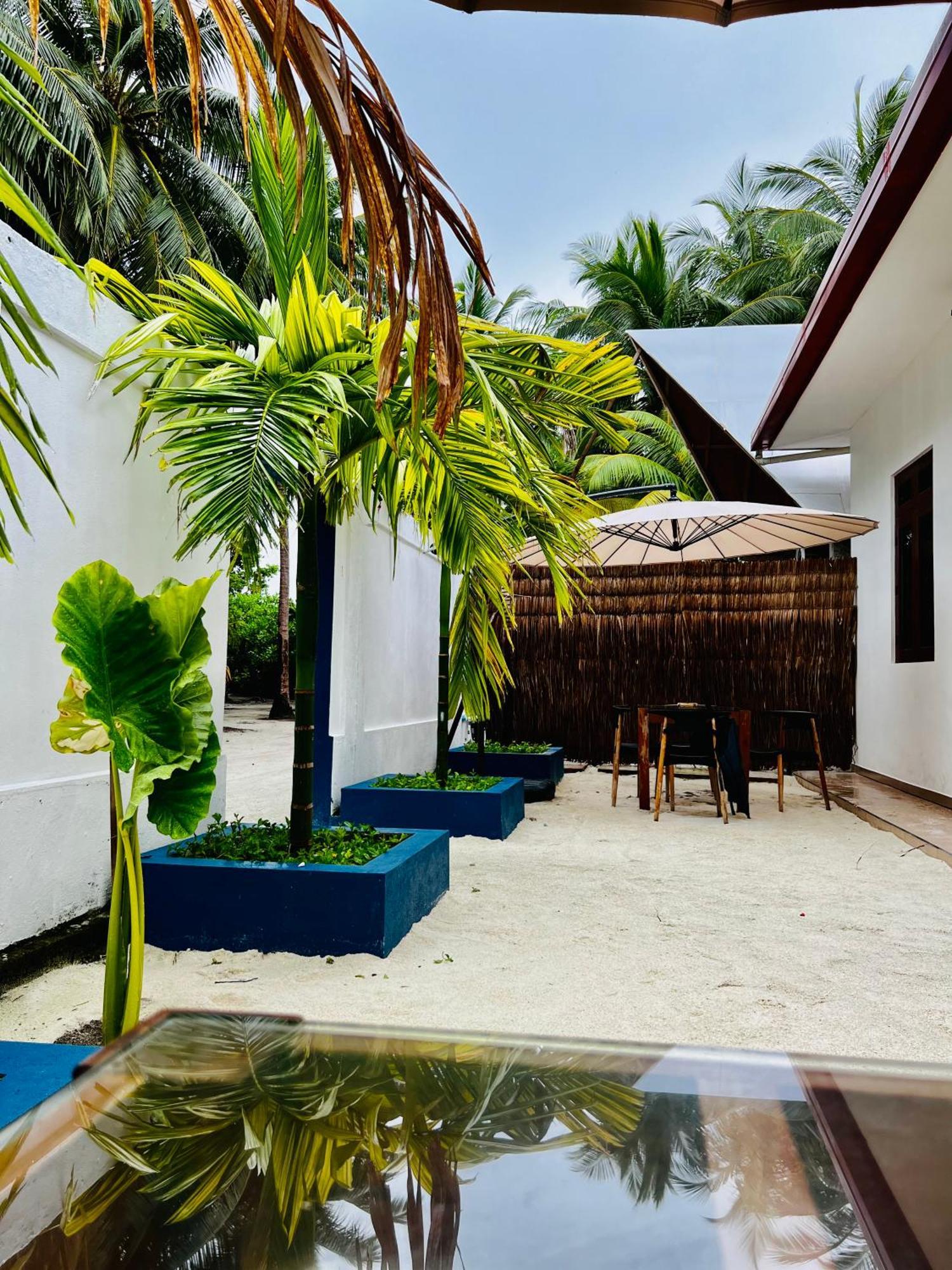 Captal Beach Villa Mathiveri Exterior photo